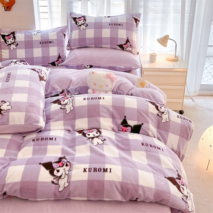 91家纺网 家纺一手货源 找家纺 星座家纺 2025新款三丽鸥小版牛奶绒四件套 格子库洛米