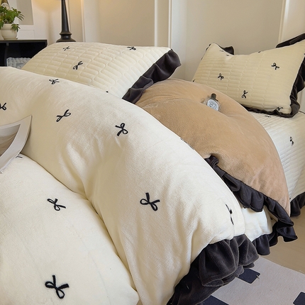 91家纺网 家纺一手货源 找家纺 （总）美梦家纺 2024新款牛奶绒花边款夹棉床盖四件套