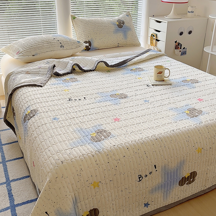 91家纺网 家纺一手货源 找家纺 美梦家纺 2024新款牛奶绒简单款夹棉床盖三件套 象先生蓝