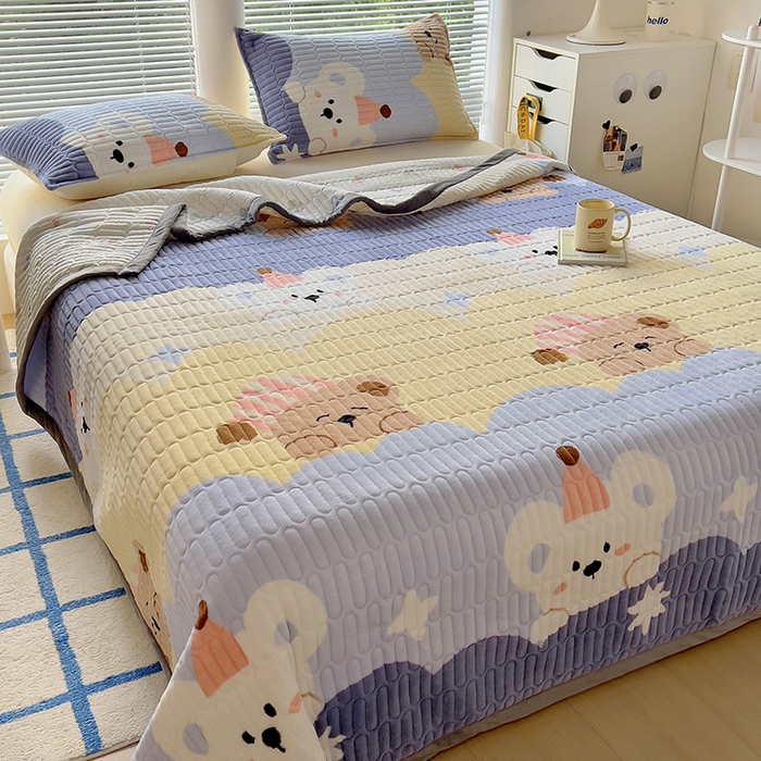 91家纺网 家纺一手货源 找家纺 美梦家纺 2024新款牛奶绒简单款夹棉床盖四件套 萌宝