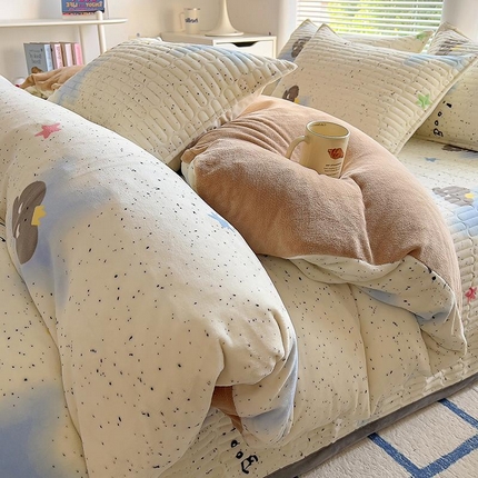 美梦家纺 2024新款牛奶绒简单款夹棉床盖四件套 象先生蓝