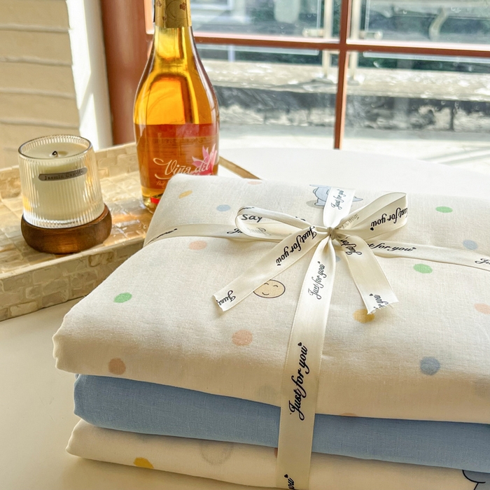 91家纺网 家纺一手货源 找家纺 一比一家纺 2025新款全棉母婴级抗菌有氧全棉双层纱亲肤全棉小清新印花三件套四件套 恐龙派对