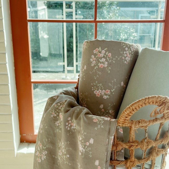 91家纺网 家纺一手货源 找家纺 一比一家纺 2025新款全棉母婴级抗菌有氧全棉双层纱亲肤全棉小清新印花三件套四件套 曼城旧事