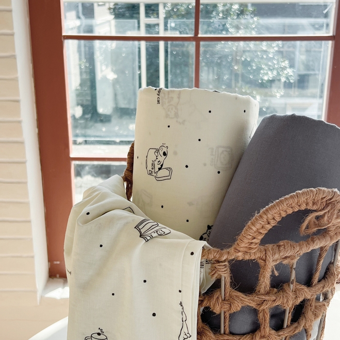 91家纺网 家纺一手货源 找家纺 一比一家纺 2025新款全棉母婴级抗菌有氧全棉双层纱亲肤全棉小清新印花三件套四件套 幻想猫