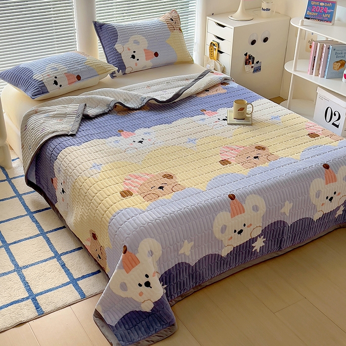 91家纺网 家纺一手货源 找家纺 美梦家纺 2024新款牛奶绒简单款夹棉床盖四件套 萌宝