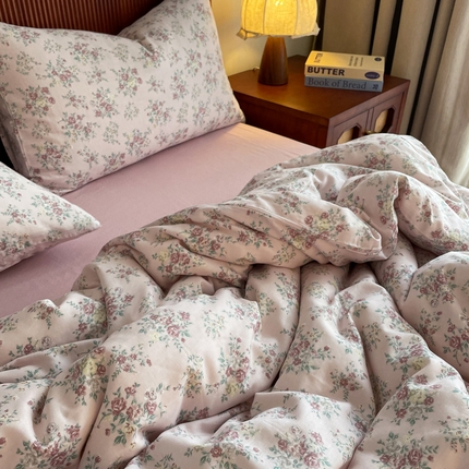 91家纺网 家纺一手货源 找家纺 （总）一比一家纺 2025新款全棉母婴级抗菌有氧全棉双层纱亲肤全棉小清新印花三件套四件套