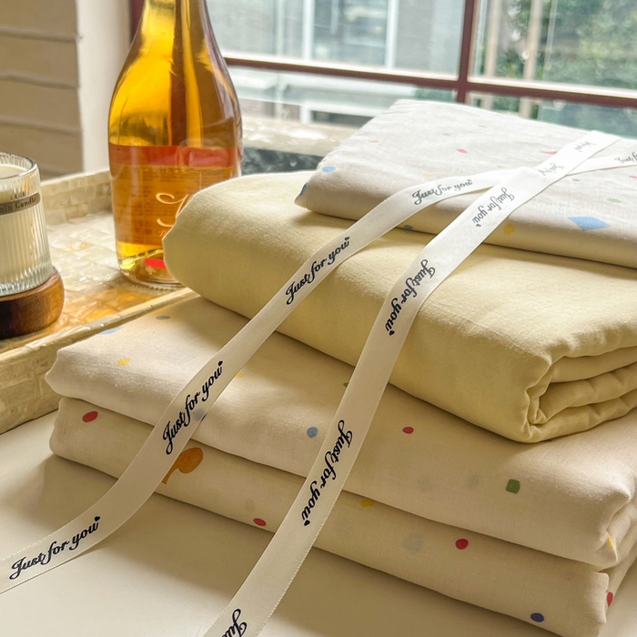 91家纺网 家纺一手货源 找家纺 一比一家纺 2025新款全棉母婴级抗菌有氧全棉双层纱亲肤全棉小清新印花三件套四件套 奶油派