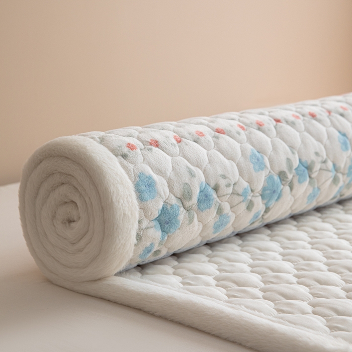 91家纺网 家纺一手货源 找家纺 慕尚家纺 2025牛奶绒床盖床褥被套三件套四件套 床垫-花美