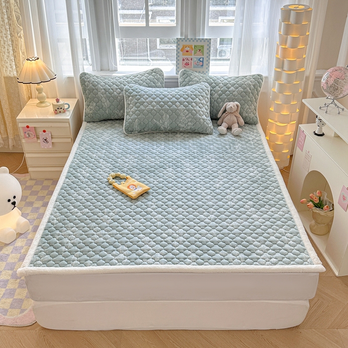 91家纺网 家纺一手货源 找家纺 慕尚家纺 2025牛奶绒床盖床褥被套三件套四件套 床垫-生态叶