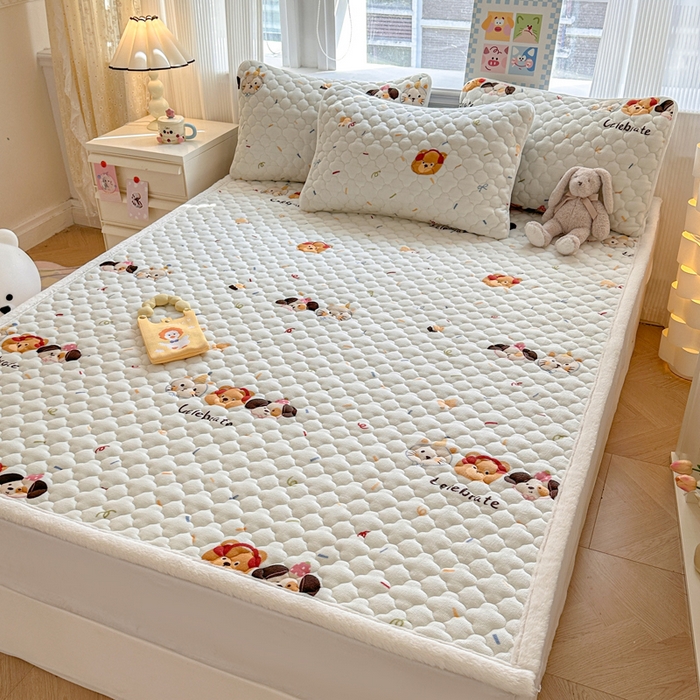 91家纺网 家纺一手货源 找家纺 慕尚家纺 2025牛奶绒床盖床褥被套三件套四件套 床垫-快乐乐园