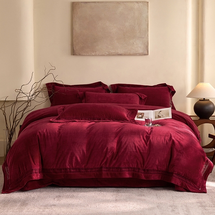 91家纺网 家纺一手货源 找家纺 （总）淼铭家纺 2025新款A类婴肤绒轻奢镂空工艺四件套-爵系列