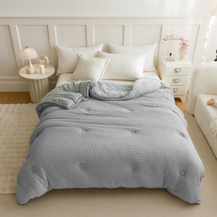 91家纺网 家纺一手货源 找家纺 凉百百 2024新款豆豆绒被芯系列 灰