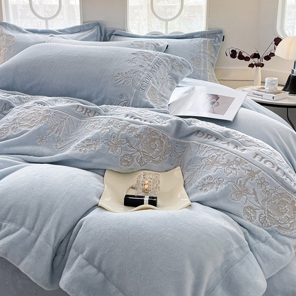 91家纺网 家纺一手货源 找家纺 （总）2024秋冬九斤重轻奢高端加厚保暖牛奶绒四件套刺绣宝宝绒爆款床单被套床笠款床上用品-花迹