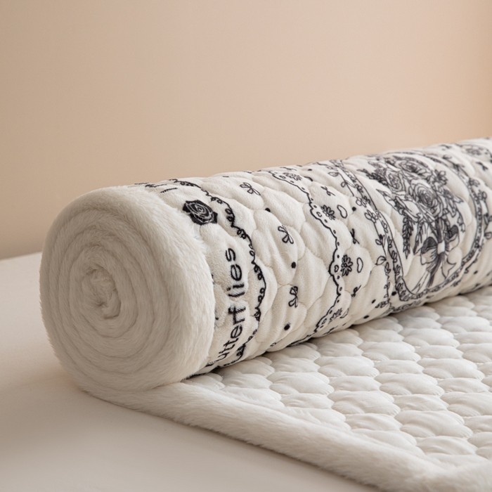 91家纺网 家纺一手货源 找家纺 慕尚家纺 2025牛奶绒床盖床褥被套三件套四件套 床垫-摩登花园