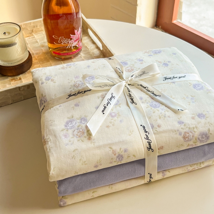 91家纺网 家纺一手货源 找家纺 一比一家纺 2025新款全棉母婴级抗菌有氧全棉双层纱亲肤全棉小清新印花三件套四件套 薄雾玫瑰