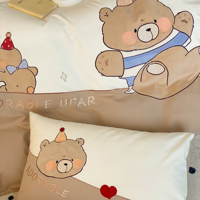 91家纺网 家纺一手货源 找家纺 朗莎家纺 2024新款卡通系列磨毛五件套 贝贝熊