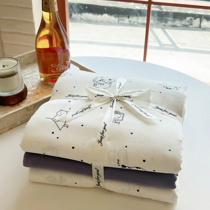 91家纺网 家纺一手货源 找家纺 一比一家纺 2025新款全棉母婴级抗菌有氧全棉双层纱亲肤全棉小清新印花三件套四件套 幻想猫