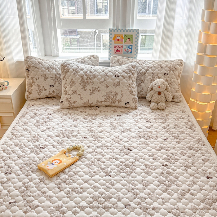 91家纺网 家纺一手货源 找家纺 慕尚家纺 2025牛奶绒床盖床褥被套三件套四件套 床垫-丽娜