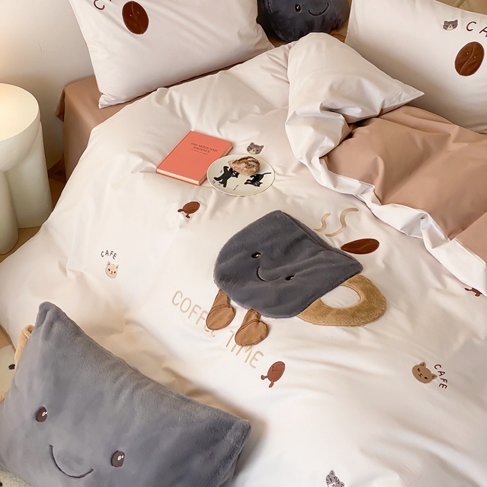 91家纺网 家纺一手货源 找家纺 朗莎家纺 2024新款卡通系列磨毛五件套 咖富即贵