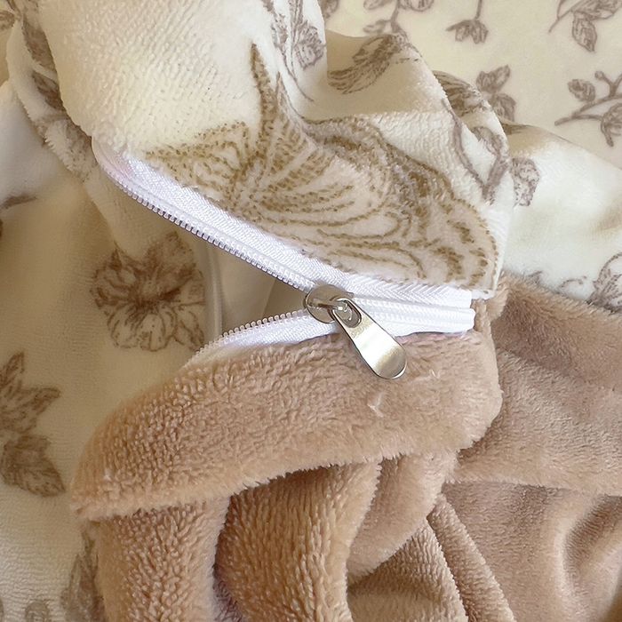 91家纺网 家纺一手货源 找家纺 美梦家纺 2024新款牛奶绒简单款夹棉床盖三件套 蝶舞咖