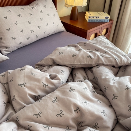 91家纺网 家纺一手货源 找家纺 （总）一比一家纺 2025新款全棉母婴级抗菌有氧全棉双层纱亲肤全棉小清新印花三件套四件套