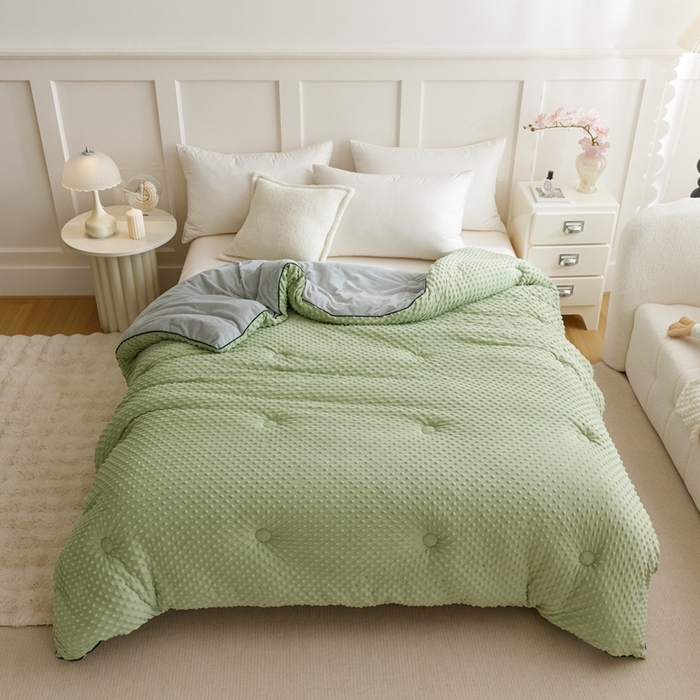 91家纺网 家纺一手货源 找家纺 凉百百 2024新款豆豆绒被芯系列 绿