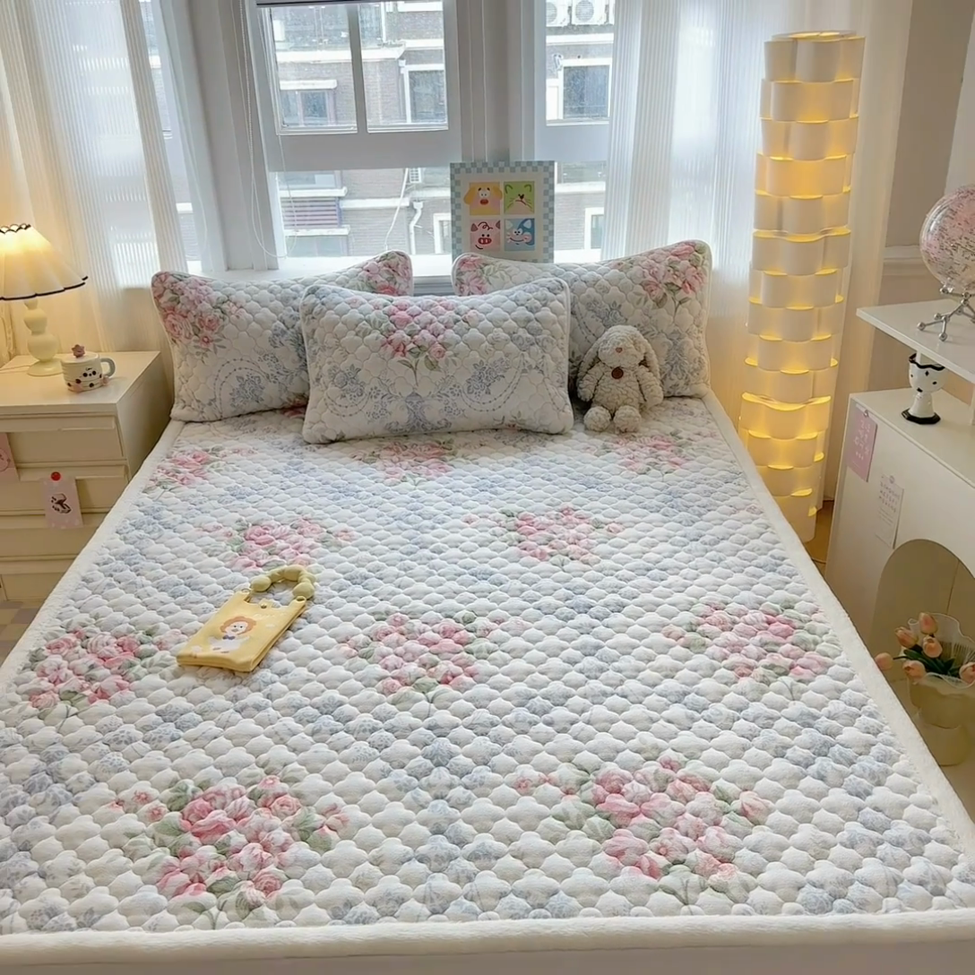 91家纺网 家纺一手货源 找家纺 慕尚家纺 2025牛奶绒床盖床褥被套三件套四件套 床垫-画意