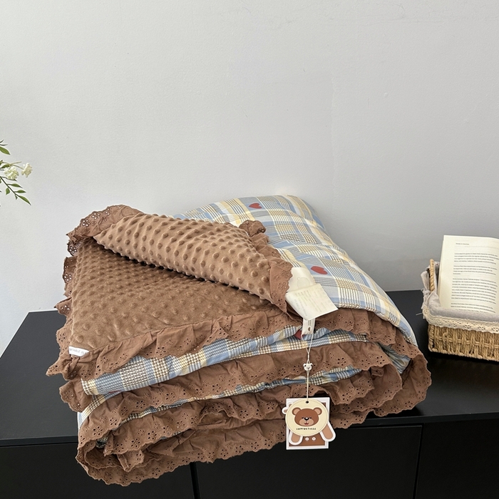 91家纺网 家纺一手货源 找家纺 佰织鑫家居 2024新款全棉法式花边懒人豆豆被 莱恩