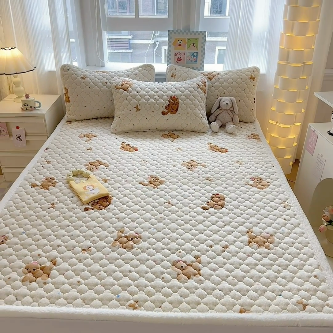 91家纺网 家纺一手货源 找家纺 慕尚家纺 2025牛奶绒床盖床褥被套三件套四件套 床垫-奇妙猫