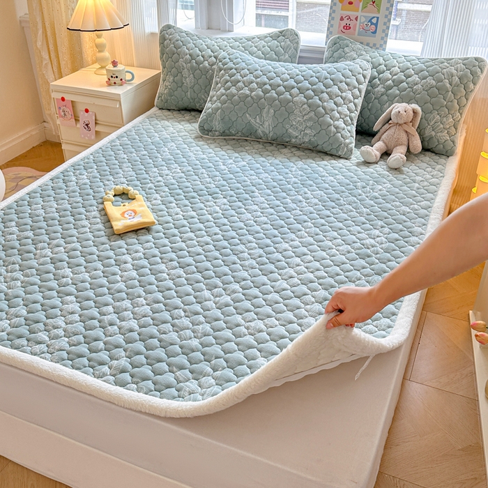 91家纺网 家纺一手货源 找家纺 慕尚家纺 2025牛奶绒床盖床褥被套三件套四件套 床垫-生态叶