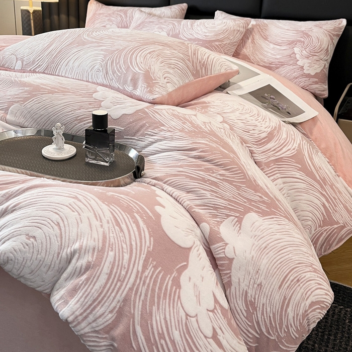 91家纺网 家纺一手货源 找家纺 玉海棠家纺 2024新款5D立体雕花绒四件套 祥云豆沙