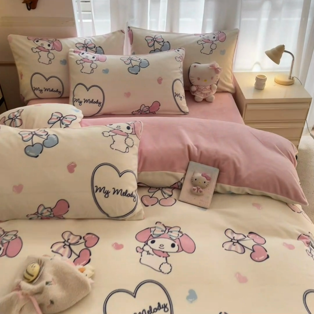 91家纺网 家纺一手货源 找家纺 星座家纺 2025新款三丽鸥小版牛奶绒四件套 樱桃美乐蒂