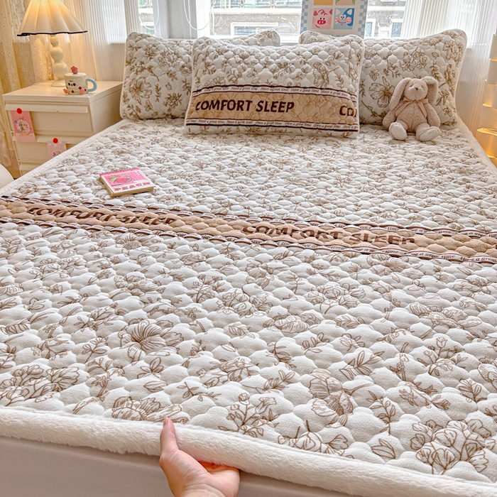 91家纺网 家纺一手货源 找家纺 慕尚家纺 2025牛奶绒床盖床褥被套三件套四件套 床垫-安逸