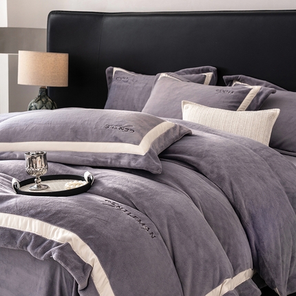 91家纺网 家纺一手货源 找家纺 （总）时亿家居 2024新款300g牛奶绒绣花四件套-奢系列