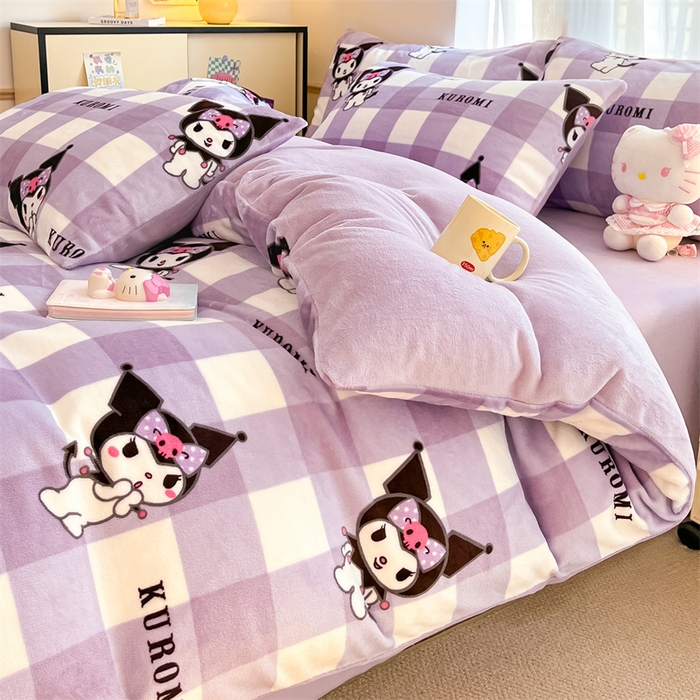 91家纺网 家纺一手货源 找家纺 星座家纺 2025新款三丽鸥小版牛奶绒四件套 格子库洛米