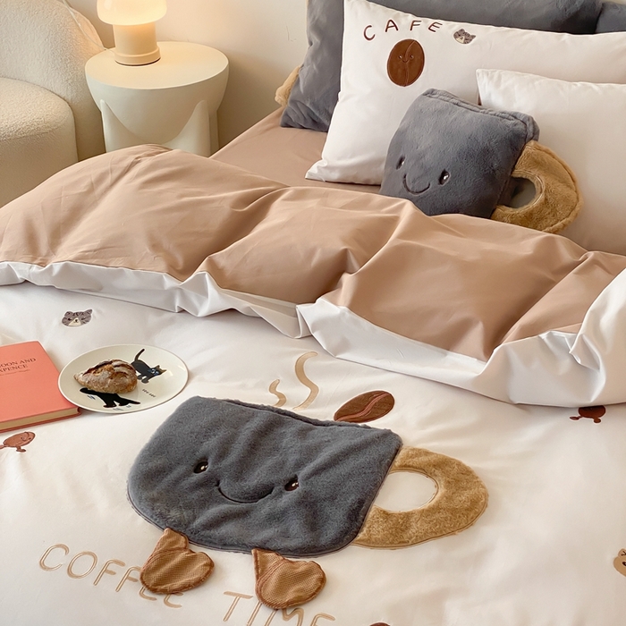 91家纺网 家纺一手货源 找家纺 朗莎家纺 2024新款卡通系列磨毛五件套 咖富即贵