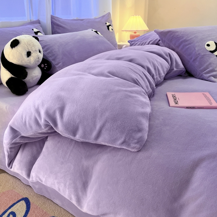 91家纺网 家纺一手货源 找家纺 葡萄家 2024新款卡通牛奶绒毛巾绣可爱熊猫保暖四件套提供买家秀 萌宝牛奶绒-紫