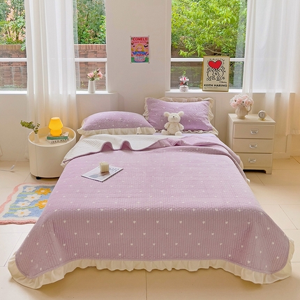 91家纺网 家纺一手货源 找家纺 漫时光 2025新款加厚爱心牛奶绒花边床盖 爱心-紫