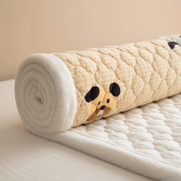 91家纺网 家纺一手货源 找家纺 慕尚家纺 2025牛奶绒床盖床褥被套三件套四件套 床垫-开心狗