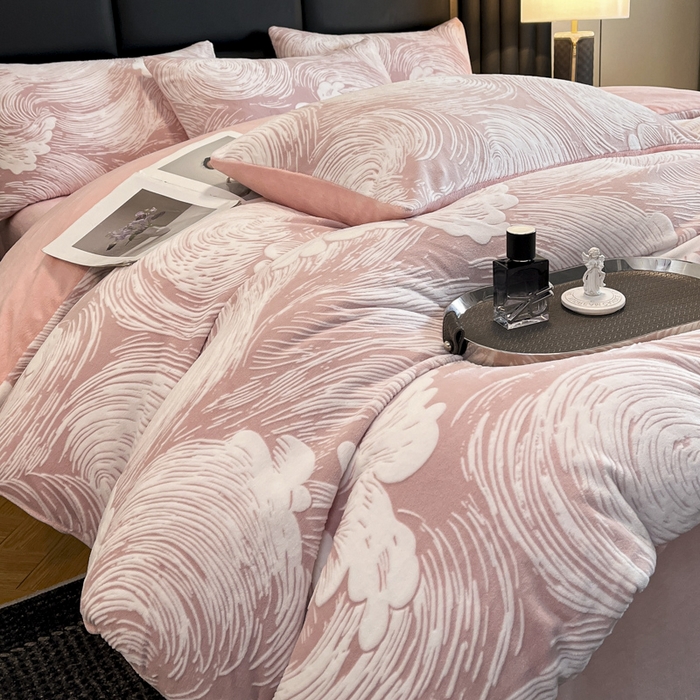 91家纺网 家纺一手货源 找家纺 玉海棠家纺 2024新款5D立体雕花绒四件套 祥云豆沙