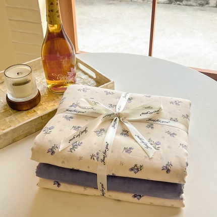 91家纺网 家纺一手货源 找家纺 一比一家纺 2026新款全棉母婴级抗菌有氧全棉双层纱亲肤全棉小清新印花三件套四件套 不止玫瑰