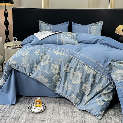 91家纺网 家纺一手货源 找家纺 宅家居 2024新款轻奢拼接亲肤精梳棉磨毛浮雕刺绣四件套-珍妮花房 珍妮花房-宾利蓝