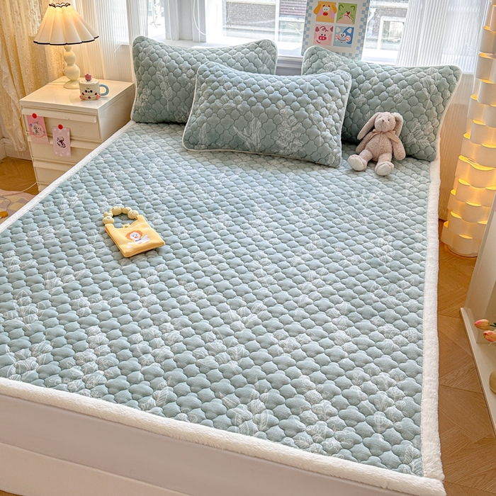 91家纺网 家纺一手货源 找家纺 慕尚家纺 2025牛奶绒床盖床褥被套三件套四件套 床垫-生态叶