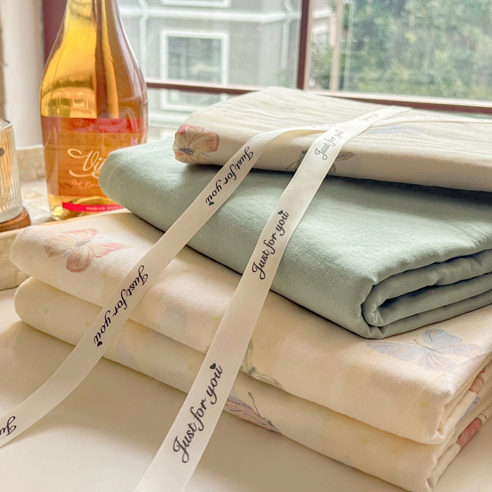 91家纺网 家纺一手货源 找家纺 一比一家纺 2025新款全棉母婴级抗菌有氧全棉双层纱亲肤全棉小清新印花三件套四件套 蝶舞