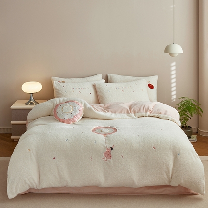 91家纺网 家纺一手货源 找家纺 简纯主义 2025新款加厚保暖泰迪绒四件套 甜甜圈