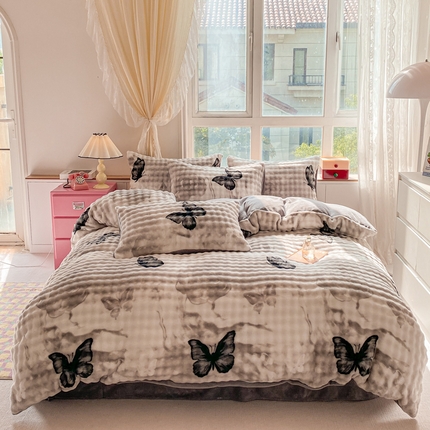 91家纺网 家纺一手货源 找家纺 （总）斯卡诺家纺 2025新款小清新加厚高克重牛奶绒泡泡四件套网红直播爆款