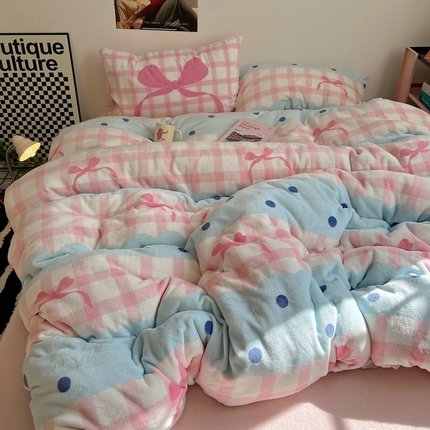 桃喜 2024新款多巴胺牛奶绒甜酷时尚混搭系列四件套 粉格蓝波点