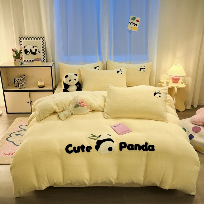 91家纺网 家纺一手货源 找家纺 葡萄家 2024新款卡通牛奶绒毛巾绣可爱熊猫保暖四件套提供买家秀 萌宝牛奶绒-黄