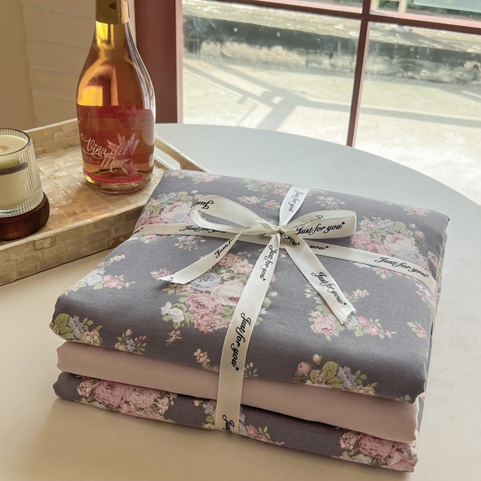 91家纺网 家纺一手货源 找家纺 一比一家纺 2025新款全棉母婴级抗菌有氧全棉双层纱亲肤全棉小清新印花三件套四件套 爱玲说