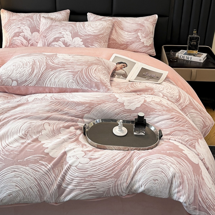 91家纺网 家纺一手货源 找家纺 玉海棠家纺 2024新款5D立体雕花绒四件套 祥云豆沙